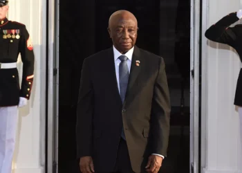 Libéria : le président remet en question le bilan bancaire de l’administration Weah