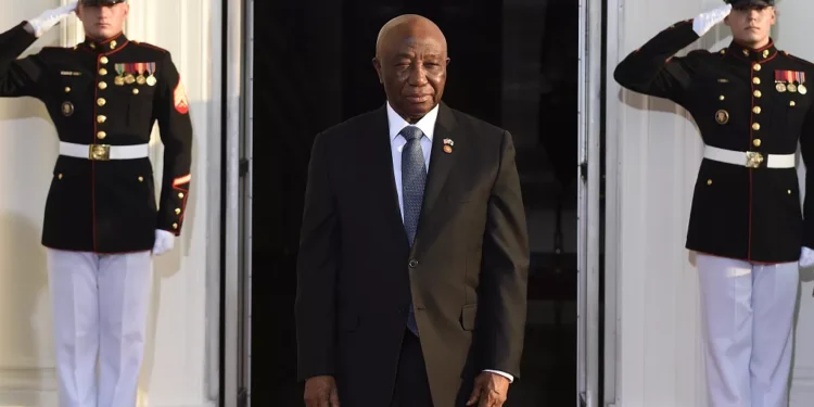 Libéria : le président remet en question le bilan bancaire de l’administration Weah