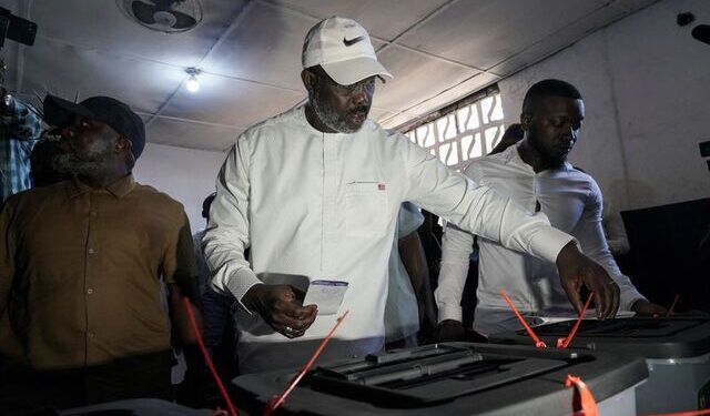 Libéria : des résultats serrés, vers un second tour de la présidentielle