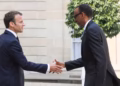 Macron et Kagame inaugurent à Paris le mémorial dédié aux victimes du génocide rwandais.