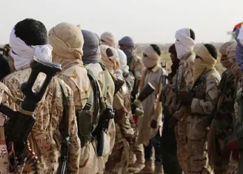 Mali : un convoi militaire redéployé vers le nord, vers un bastion rebelle