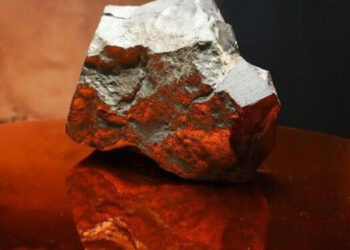 Le Niger ouvre une enquête sur la vente d'une météorite martienne découverte dans la région d'Agadez, pour 5 millions de dollars.