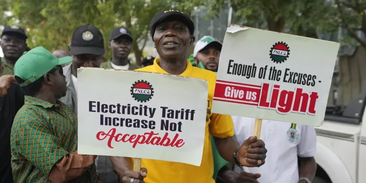 Nigéria : les syndicats protestent contre la hausse des prix de l’électricité suite à la suppression des subventions