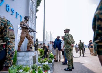 Ouganda : L'armée dévoile une statue du frère aîné de Netanyahu