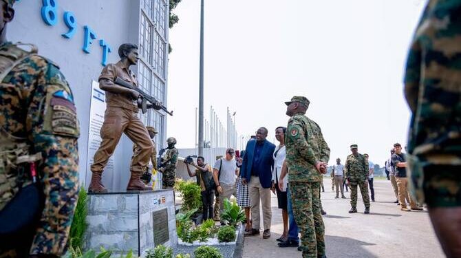 Ouganda : L'armée dévoile une statue du frère aîné de Netanyahu