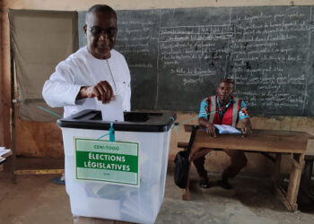 Ouverture des bureaux de vote lors des élections parlementaires au Togo avant les réformes controversées proposées