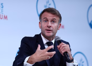 Plusieurs dirigeants africains participent au Forum de Paris sur la Paix, qui se tient dans la capitale française.