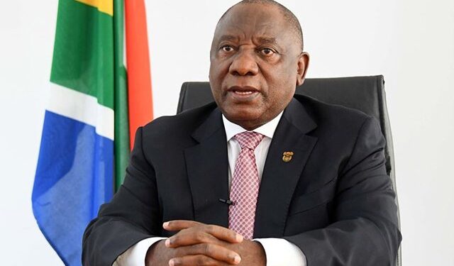 Le président sud-africain condamne la publicité électorale brûlant un drapeau