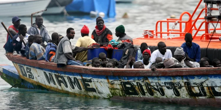 Sénégal : le président ordonne des mesures d’urgence pour lutter contre l’émigration clandestine