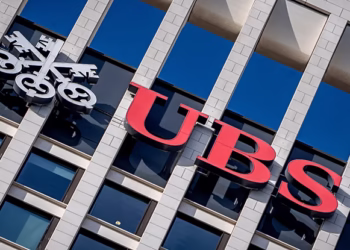 Un ancien responsable du Crédit Suisse inculpé dans une affaire de blanchiment d'argent au Mozambique