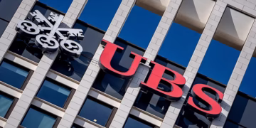 Un ancien responsable du Crédit Suisse inculpé dans une affaire de blanchiment d'argent au Mozambique