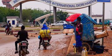 Un groupe djihadiste diffuse une vidéo affirmant montrer une attaque contre la base aérienne de Niamey