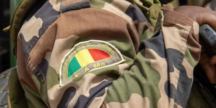 Un groupe lié à Al-Qaïda affirme avoir mené une attaque de grande ampleur contre l'armée malienne.