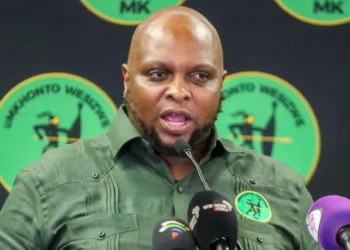 Un homme politique sud-africain limogé suite à une visite à un pasteur en fuite