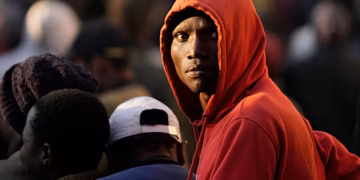 Une organisation humanitaire tire la sonnette d'alarme concernant les migrants à Paris en pleine canicule