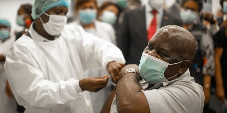 Plus de 253 Millions de Vaccins Covid-19 Ont Été Administrés Sur Le Continent Africain