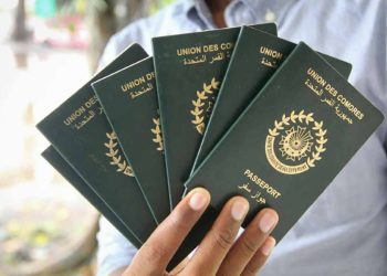 جزر القمر.. بيع الجنسية للأجانب, الأزمة مع فرنسا وتحديد الفترة الرئاسية