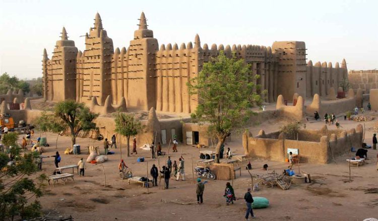 التحليل الجغرافي للحركة السياحية إلى إفريقيا