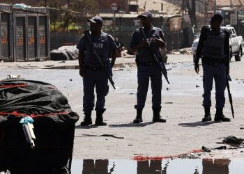 الهجمات على الأجانب في جنوب إفريقيا: أسبابها وتداعياتها