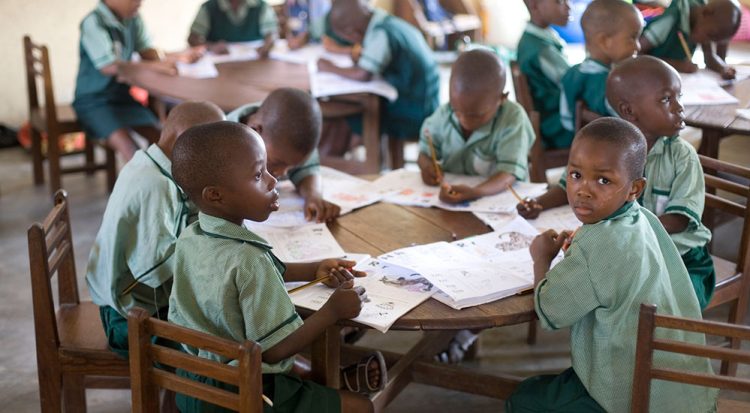 المدارس النيجيريَّة وتجربة مشروع تدريس العلوم باللغات المحليَّة