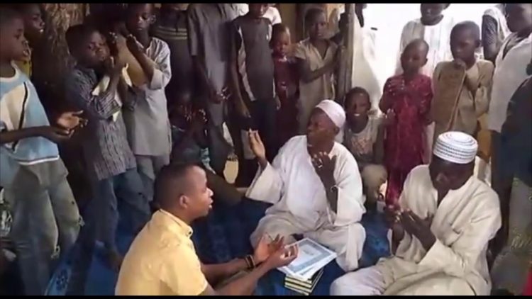 نظام تعليم الكتاتيب في شمال نيجيريا: بين غياب الإدارة وإجحاف الحكومة