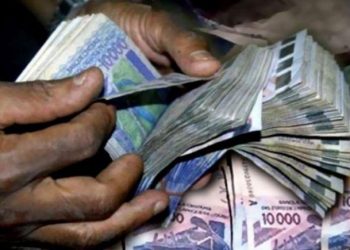 أين تصنع الدول الإفريقية عملاتها؟