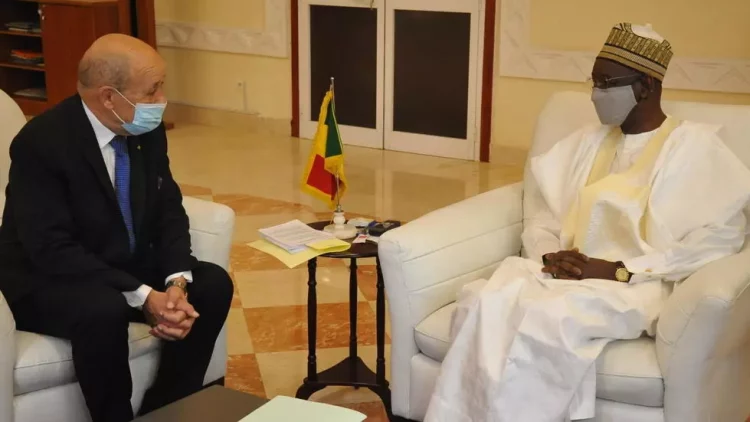 عين على إفريقيا (6-7 مارس 2021م) فرنسا وبريطانيا تُغيّران سياسات المساعدات في إفريقيا