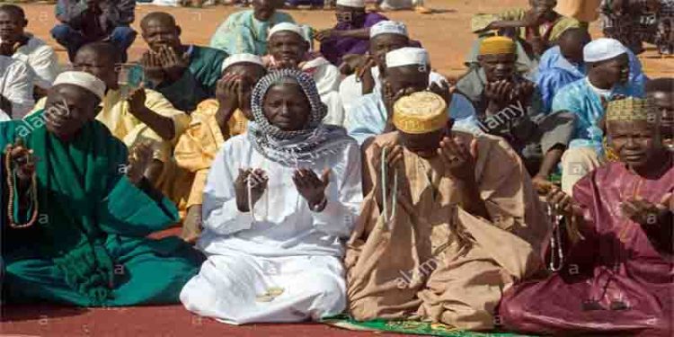 تطلّعات مسلمي بوركينافاسو في ظل التحول الديمقراطي في البلاد