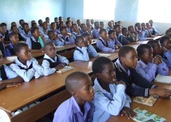 المُتعلّم الإفريقي والمقررات المستوردة لتعليم العربية (غانا نموذجاً)