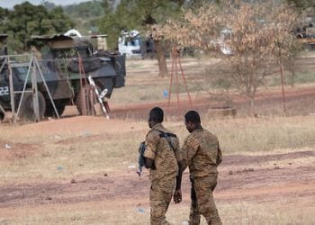 بوركينا فاسو: ما تَعنيه إعاقة رتل عسكري فرنسي في مدينة كايا