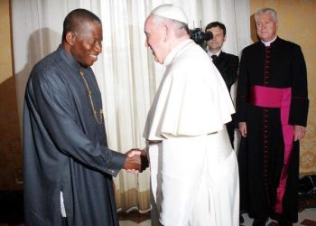 صحيفة : الرئيس النيجيري يلتقي بابا الفاتيكان