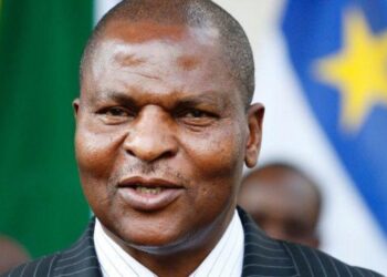 المعارضة بإفريقيا الوسطى تندد بالاستفتاء على الدستور