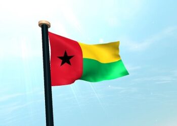 غينيا بيساو تعلق رواتب المعلمين لاجتثاث “الموظفين المزيفين”