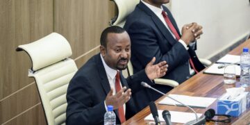 رئيس وزراء إثيوبيا يتعهد مجددا بتفكيك كل القوات الإقليمية