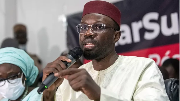 المعارض السنغالي عثمان سونكو يبدأ اضرابا عن الطعام