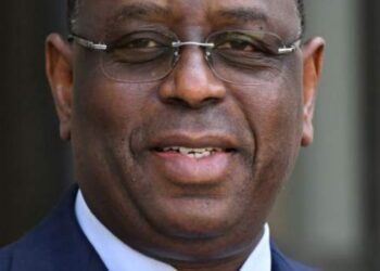 المعارضة السنغالية تدعى أن ضغوطها أجبرت الرئيس ماكي سال على عدم الترشح