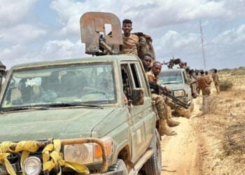 مفجر انتحاري يقتل 30 جنديًا في العاصمة مقديشو