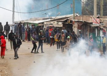 الشرطة الكينية تفرّق بالغار المسيل للدموع احتجاجات للمعارضة