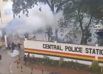 اشتباكات بين الشرطة الكينية والمتظاهرين المناهضين لزيادة الضرائب