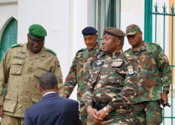 إيكواس تدين مساعي المجلس العسكري بالنيجر لمحاكمة بازوم