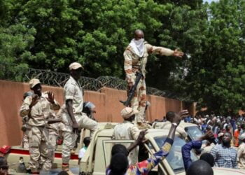 بعد أزمة النيجر.. هل تنتهي إمبراطورية فرنسا في إفريقيا؟