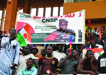 الأوروبي يعرب عن دعمه للسفير الفرنسي في النيجر ويعتبر قرار طرده “استفزازا جديدا”