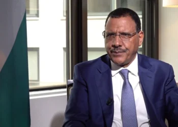 الانقلابيون يعتزمون محاكمة الرئيس بازوم بتهمة “الخيانة العظمى”