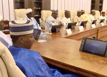 رئيس المجلس العسكري بالنيجر يستقبل وفدا من نيجيريا ويبعث برسالة لـ ايكواس