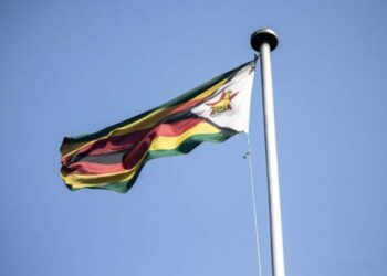 رئيس زيمبابوي ينفي حدوث تزوير في الانتخابات والمعارضة ترفض إعادة انتخابه