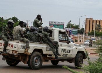 الجزائر ترفض طلبًا فرنسيًا باستخدام اجوائها لشن عمل عسكري ضد النيجر