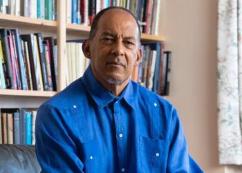 من هو حكيم عدي؟  أول أستاذ تاريخ بريطاني إفريقي على وشك خسارة وظيفته في المملكة المتحدة