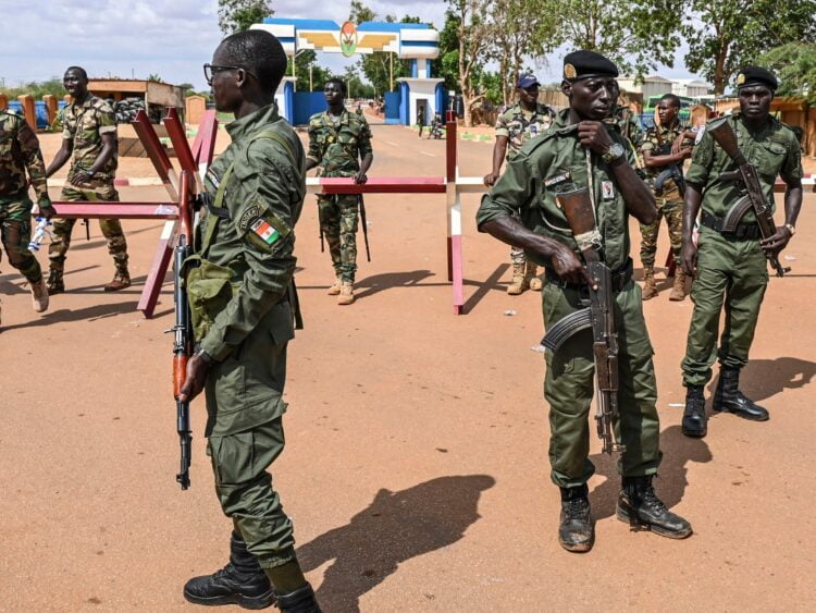 بوركينا فاسو تقرّ رسميا إرسال قوات لدعم النيجر