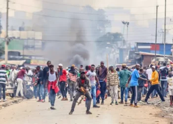 الحكومة الكينية تبدأ محادثات مع المعارضة لحل النزاع