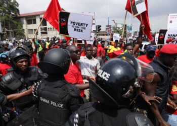 احتجاجات تجتاح العاصمة الغانية أكرا بسبب الأزمة الاقتصادية
